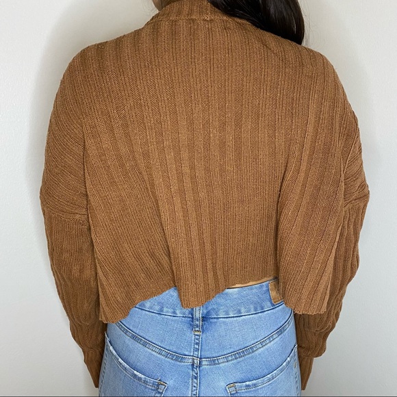 American Eagle cropped mock neck sweater - Picture 2 of 6